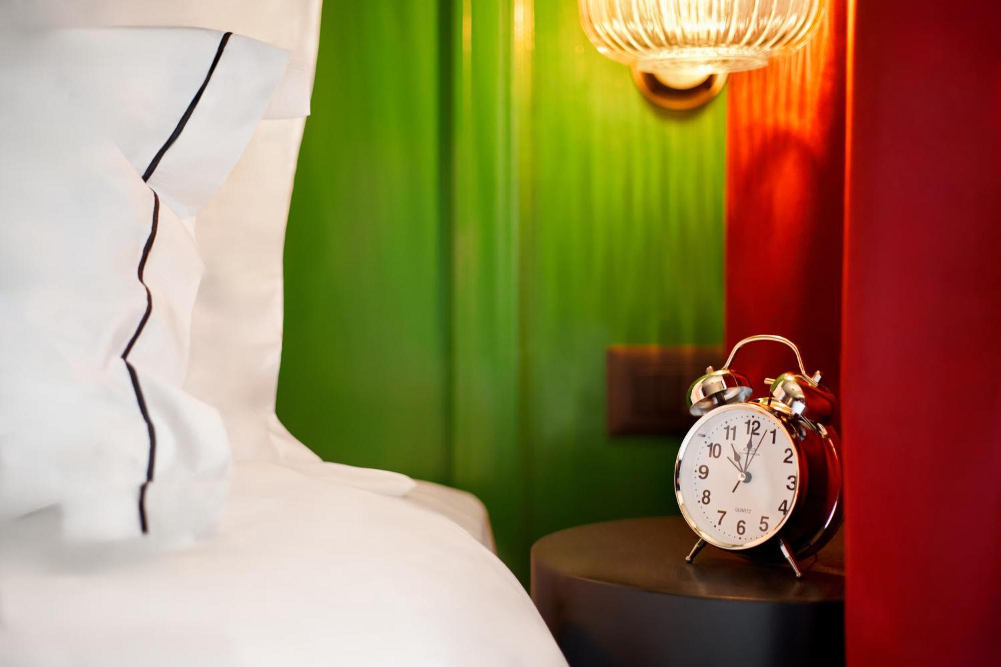 Soho Athinas 60 Hotel Athena Bagian luar foto