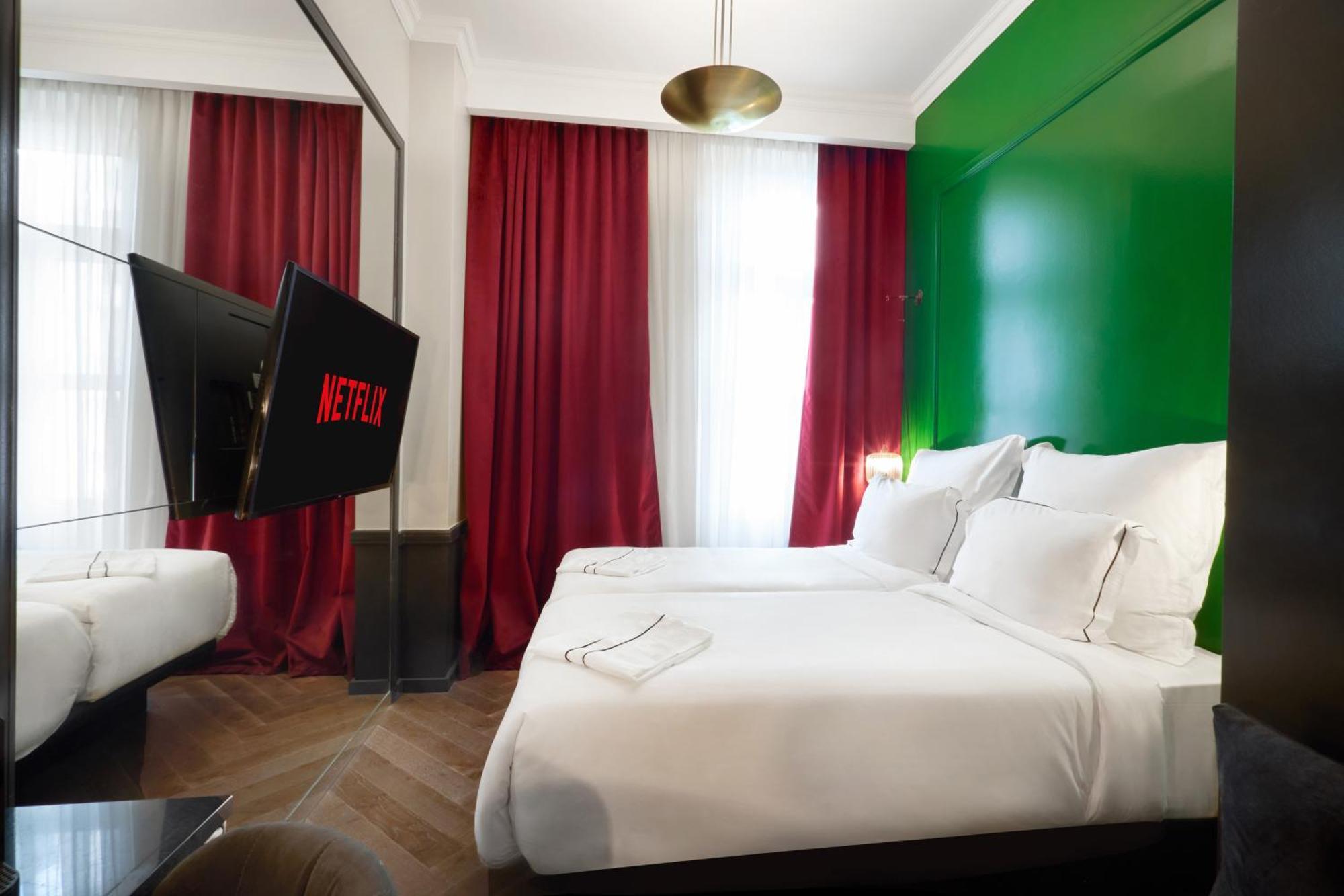 Soho Athinas 60 Hotel Athena Bagian luar foto